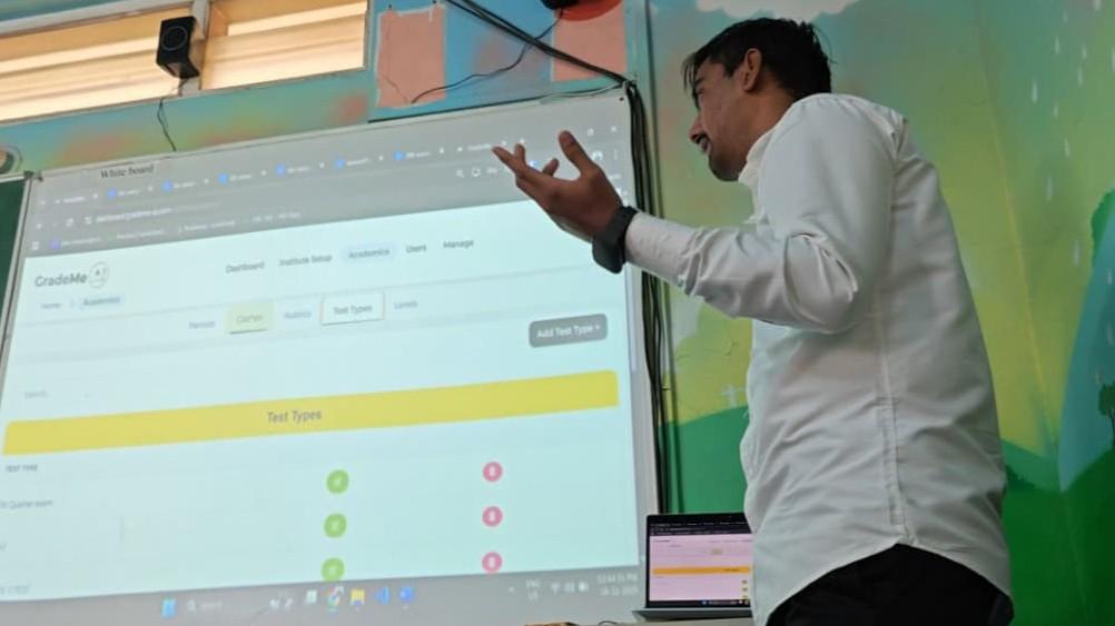 GradeMe AI — Client School Presentations - Photo 1